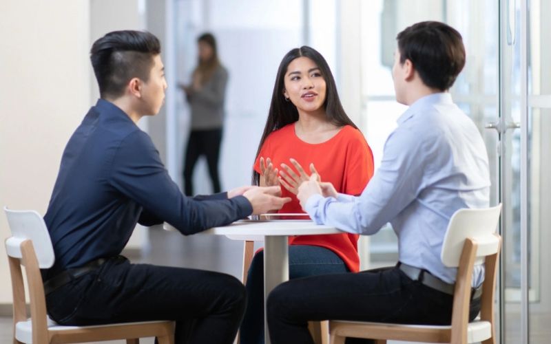 đối tượng cần trao dồi tiếng anh doanh nghiệp